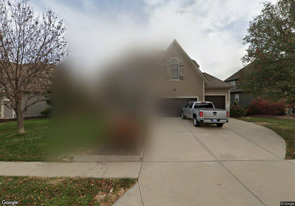 22207 W 56th St, Shawnee, KS 66226 - photo 1