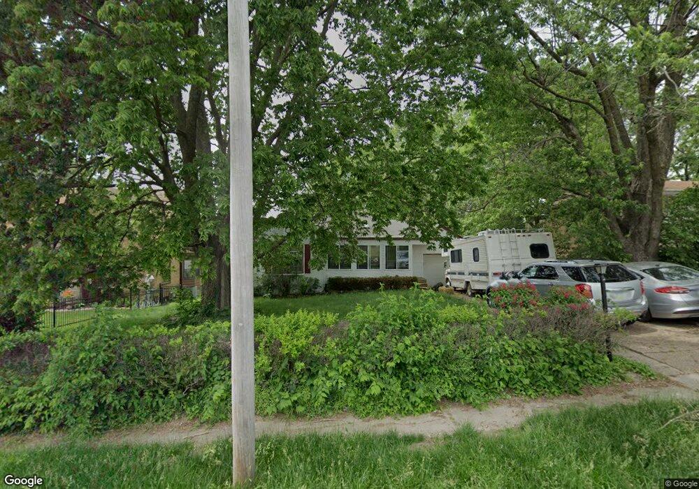 2424 E 29th St, Des Moines, IA 50317 - photo 1