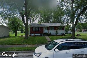 717 3rd St, Buffalo, IA 52728