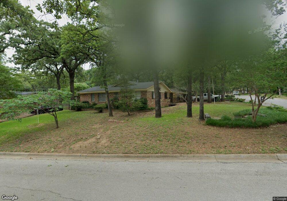 601 Oakwood Ave, Hurst, TX 76053 - photo 1