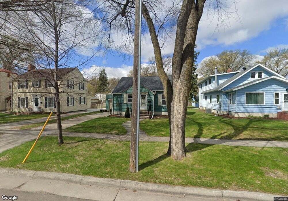 1517 7th St S, Fargo, ND 58103 - photo 1