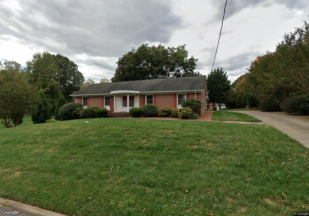 211 Knox St, Statesville, NC 28677 - photo 1