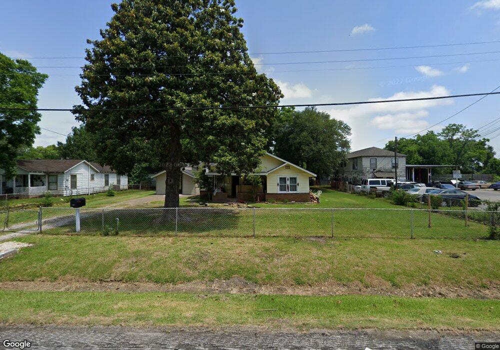 4027 Melbourne St, Houston, TX 77026 - photo 1