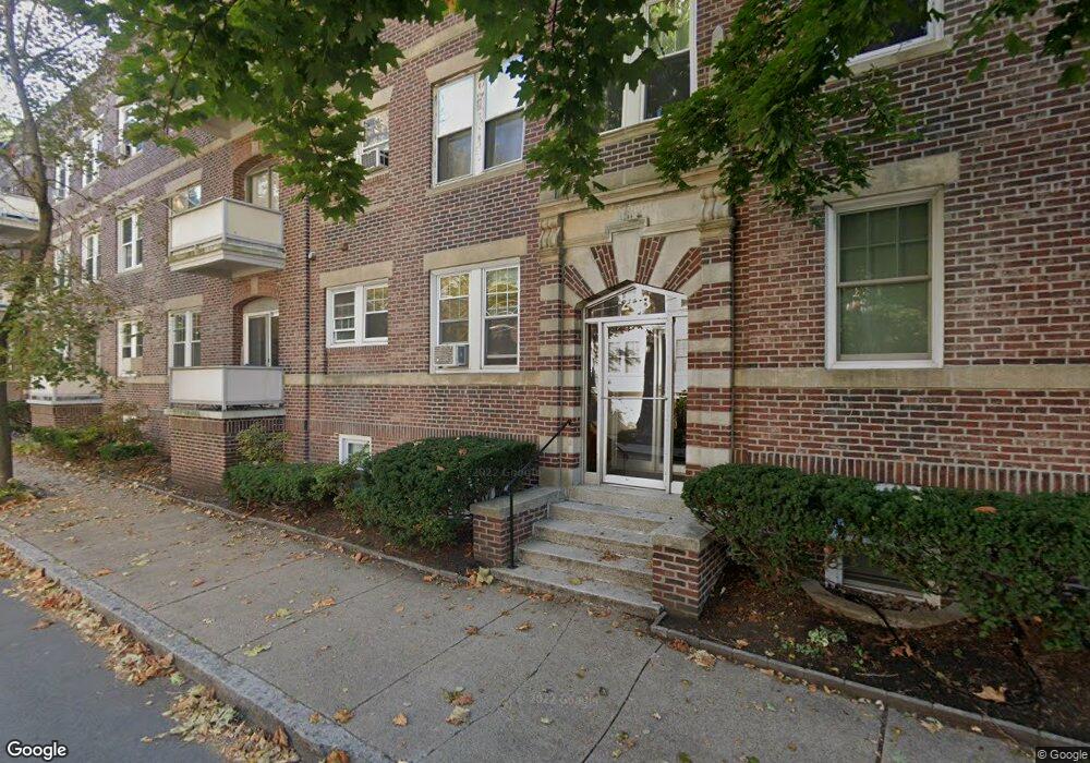 208 Fuller St unit 2,208, Brookline, MA 02446 - photo 1