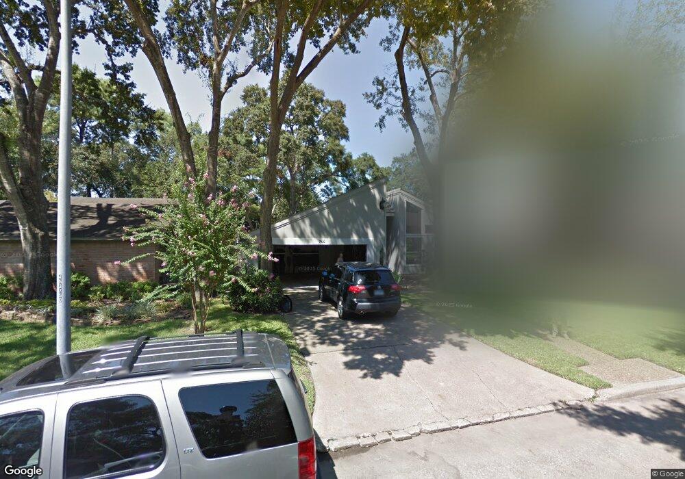 7910 Hilshire Green Dr, Houston, TX 77055 - photo 1