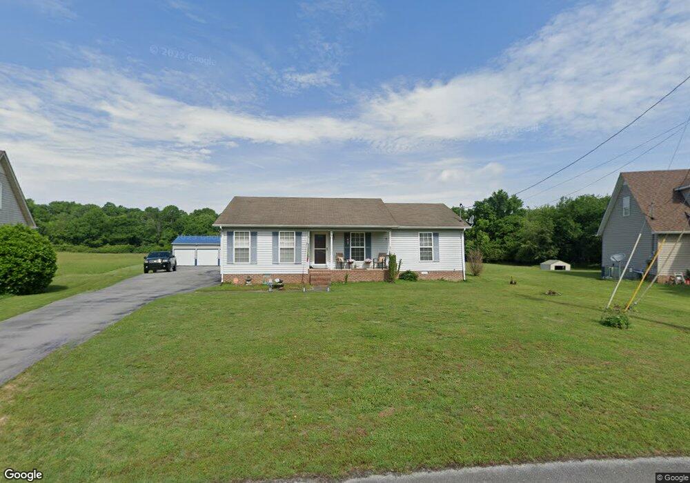 215 Edgeview Dr, Shelbyville, TN 37160 - photo 1