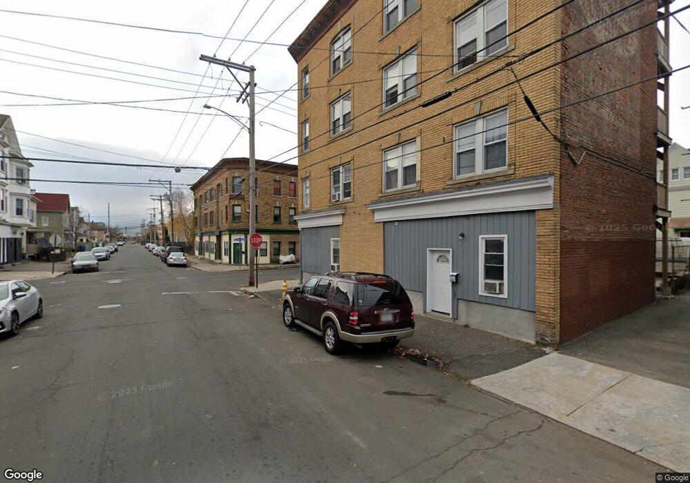 1103 Pembroke St, Bridge Port, CT 06608 - photo 1