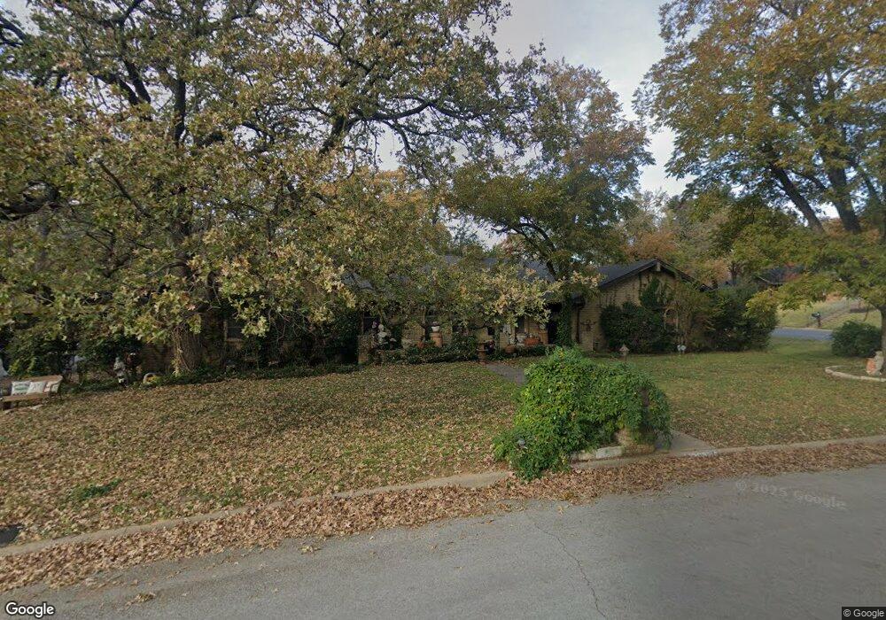 3902 Woodvine Dr, Euless, TX 76040 - photo 1