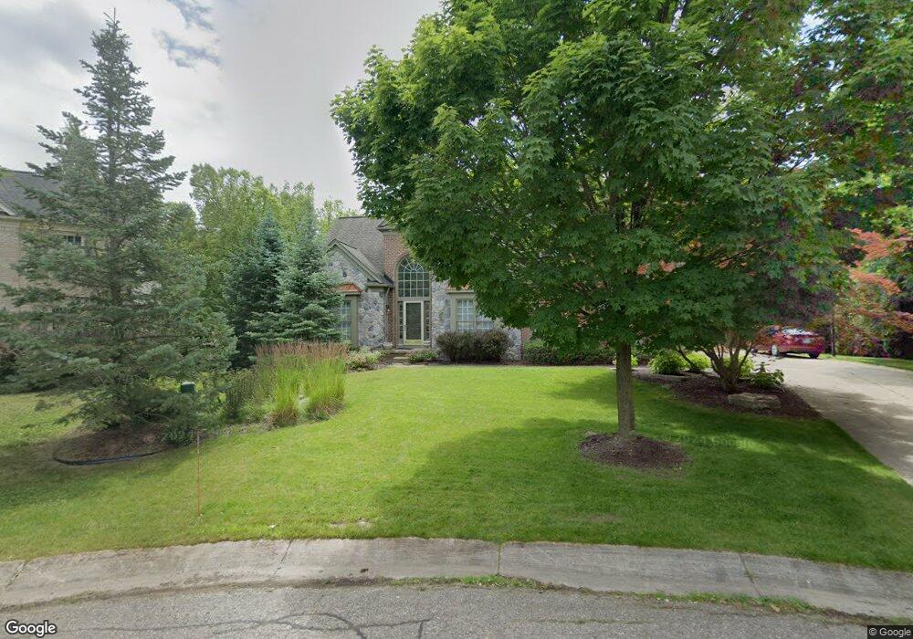 5711 Applegrove Dr, West Bloomfield, MI 48324 - photo 1