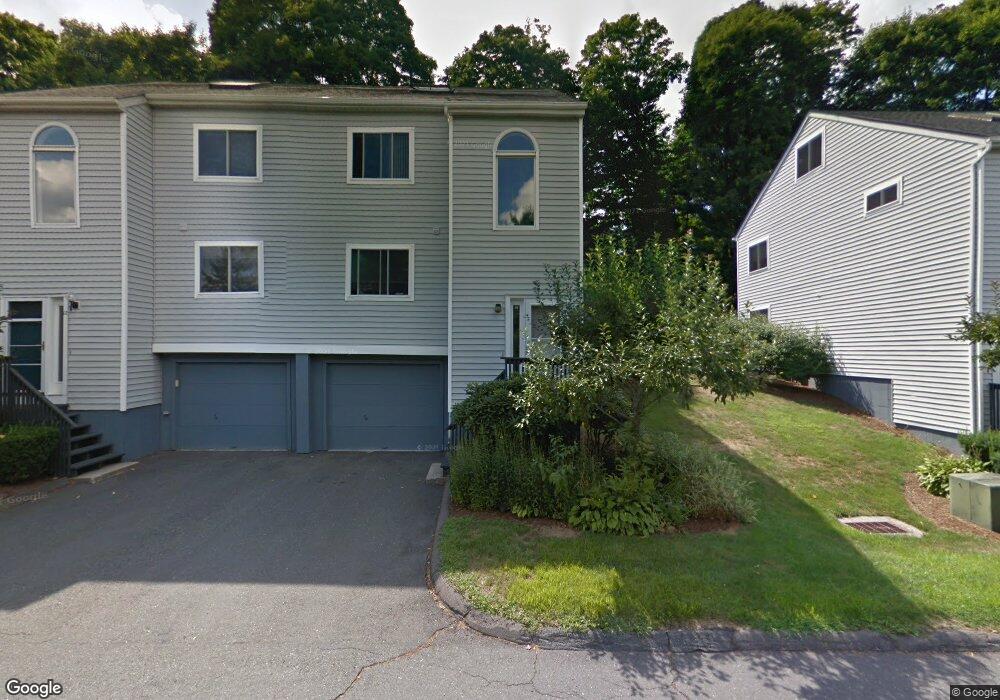 10 Fox Run Dr, Cromwell, CT 06416 - photo 1