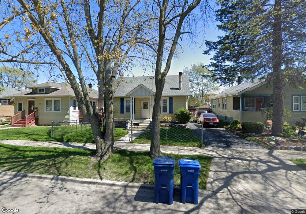 211 Washington Park, Waukegan, IL 60085 - photo 1