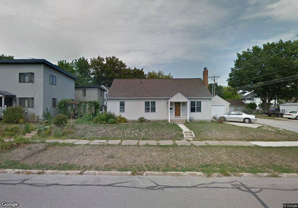 715 W 4th St, Cedar Falls, IA 50613 - photo 1