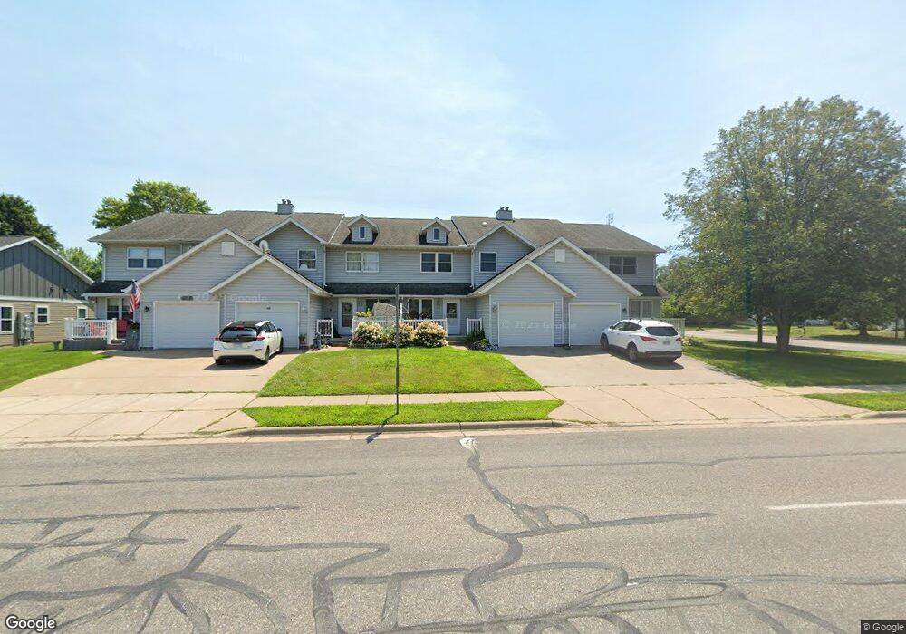 447 S 3rd St, La Crescent, MN 55947 - photo 1