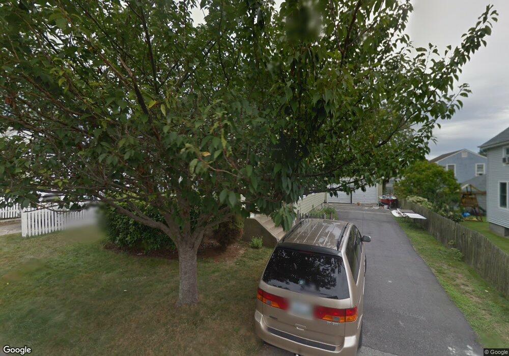 4 Eustis Ave, Newport, RI 02840 - photo 1