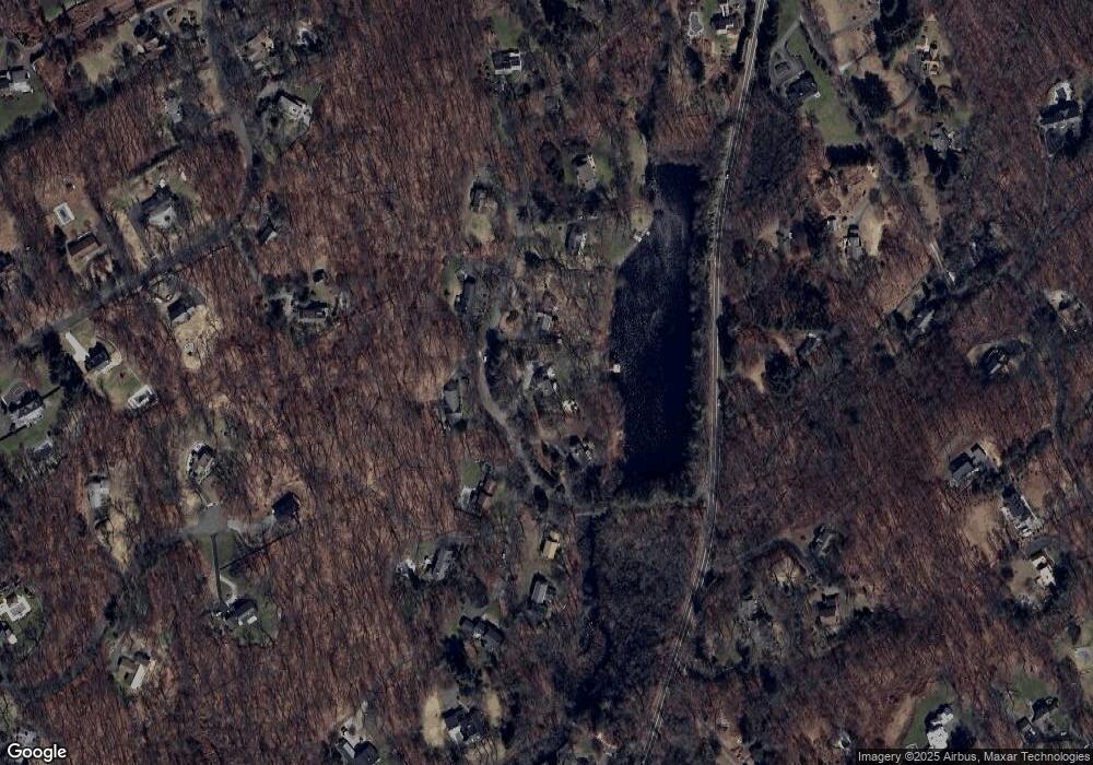 15 Lakeside Dr, Weston, CT 06883 - photo 1