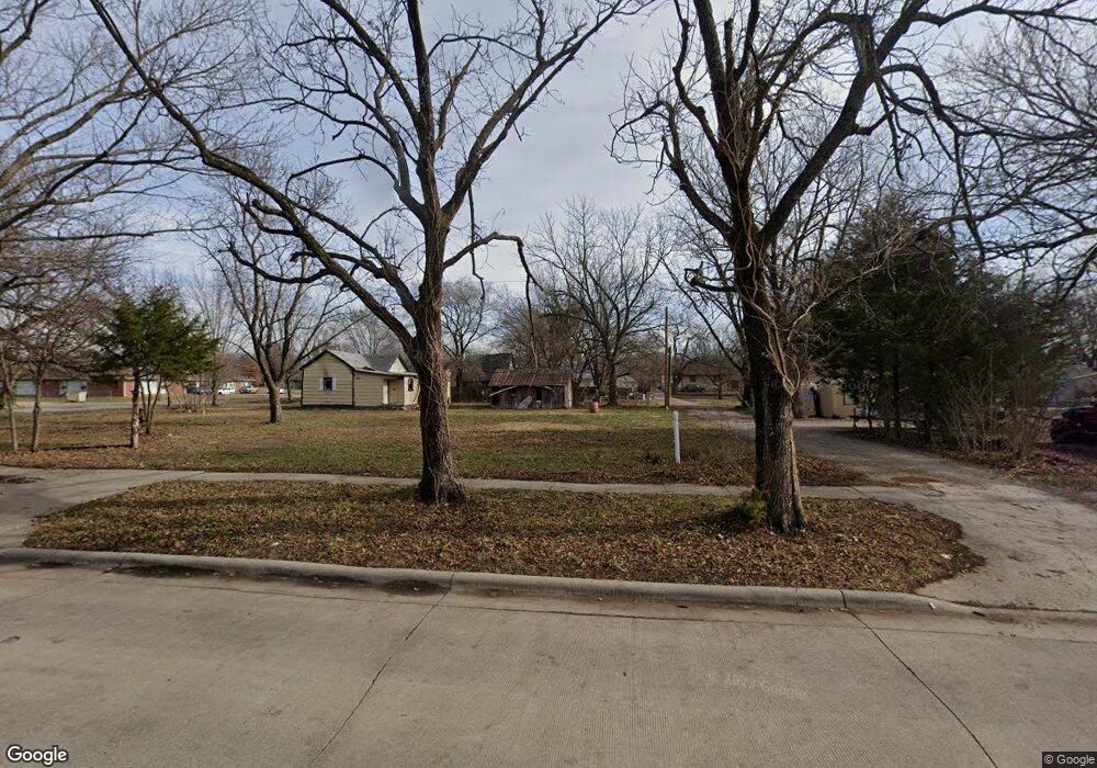 1204 S 13th St, Parsons, KS 67357 - photo 1