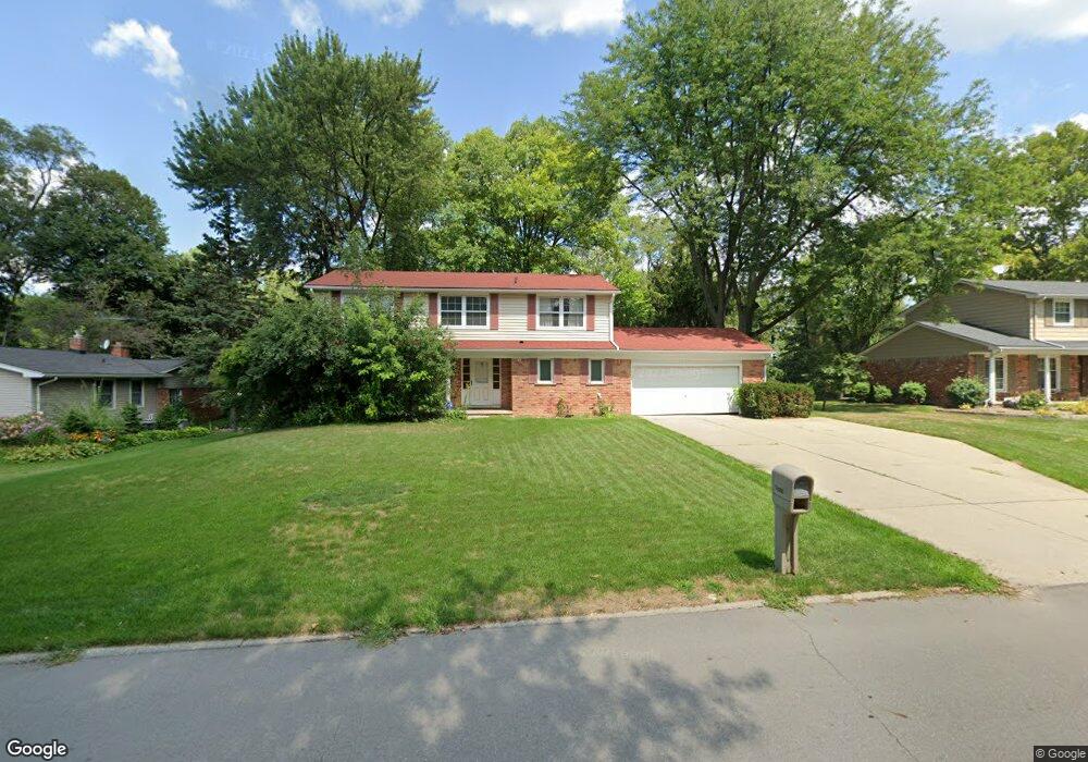 2540 Rambling Way, Bloomfield Hills, MI 48302 - photo 1