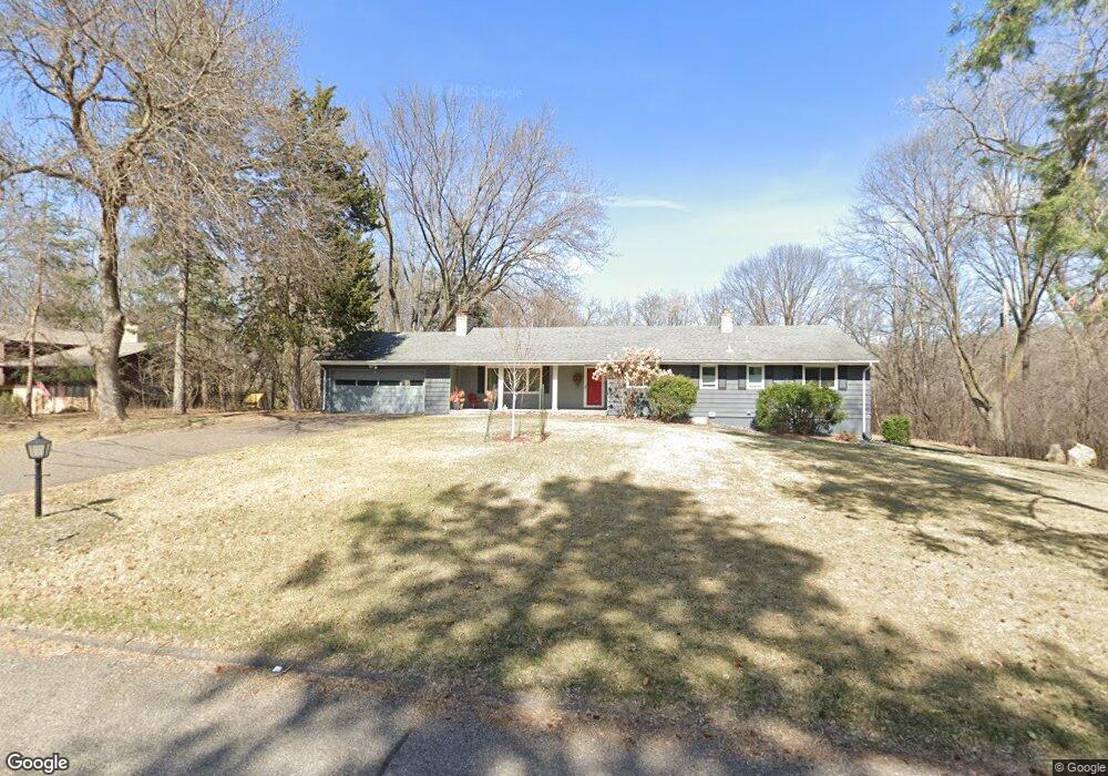 4617 Fairhills Rd E, Minnetonka, MN 55345 - photo 1