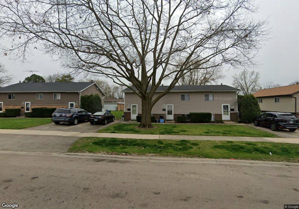 1746 Plum St, Aurora, IL 60506 - photo 1