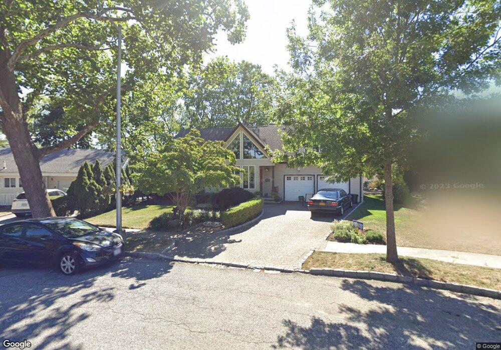 26001 69th Ave, Glen Oaks, NY 11004 - photo 1