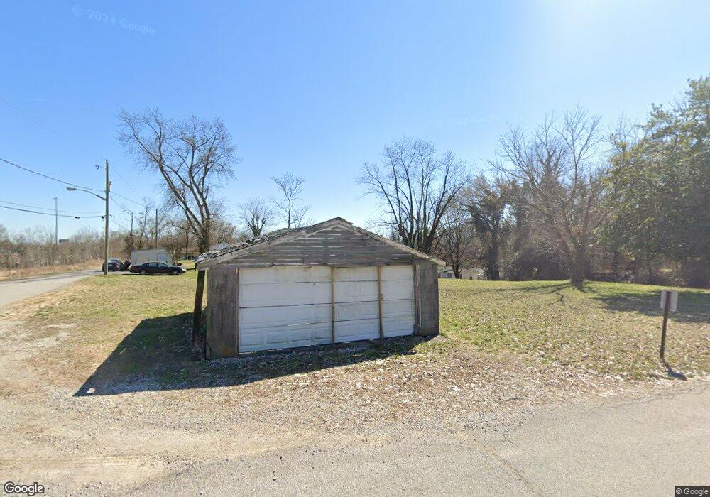 640 W 5th St, New Albany, IN 47150 - photo 1