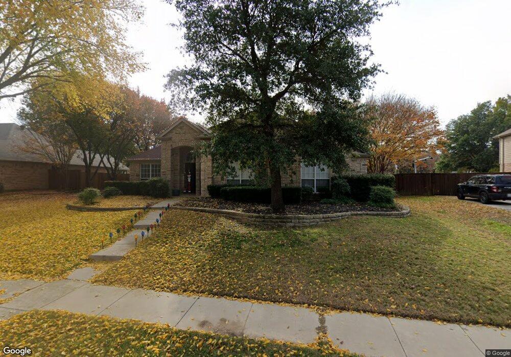 908 Abbots Ln, Denton, TX 76205 - photo 1