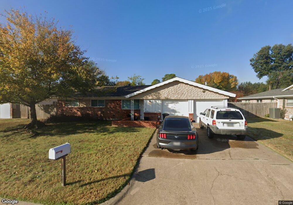 1129 Simpson Dr, Hurst, TX 76053 - photo 1