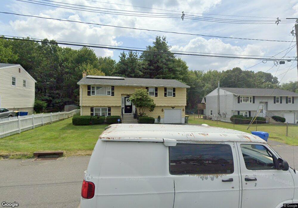 149 Lincolndale Dr, Waterbury, CT 06704 - photo 1