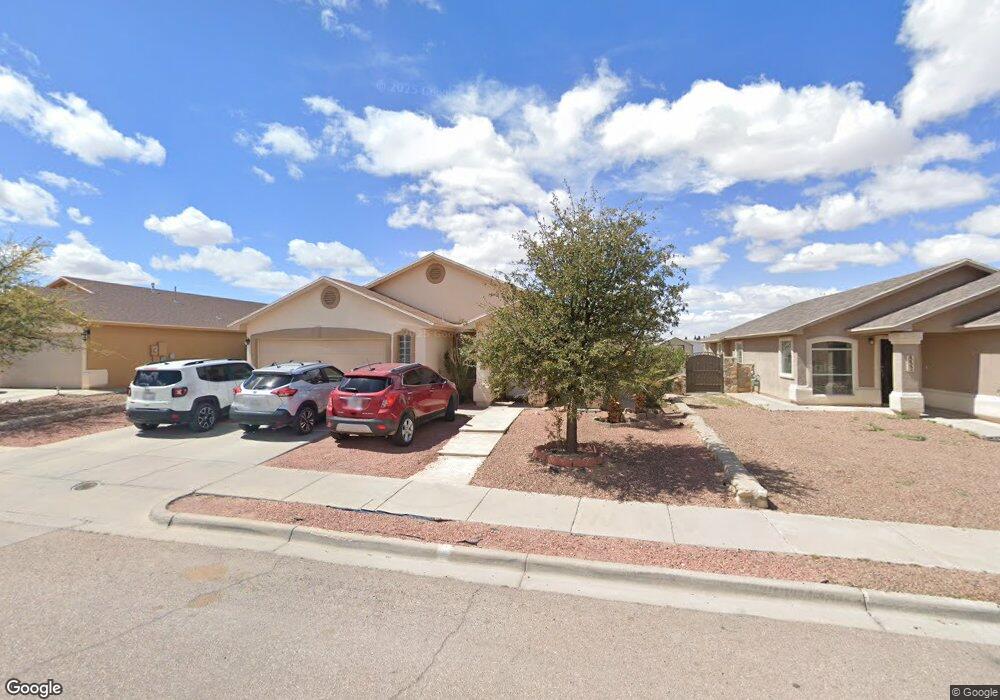 828 Desert Cactus Dr, Horizon City, TX 79928 - photo 1