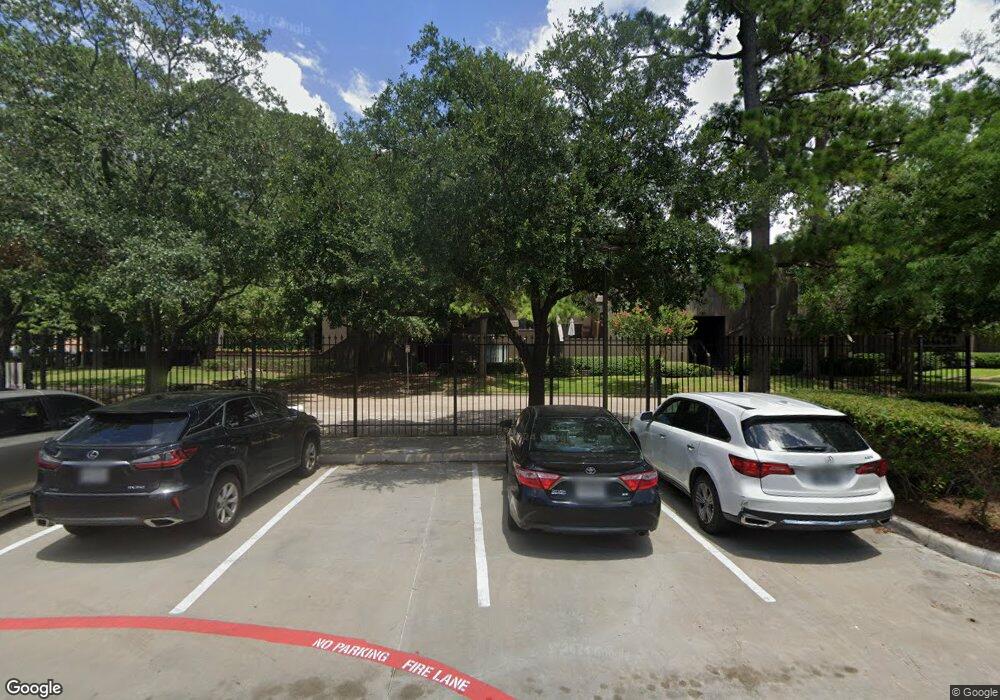 394 Litchfield Ln, Houston, TX 77024 - photo 1