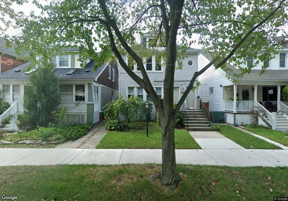 1111 Wayburn St, Grosse Pointe, MI 48230 - photo 1