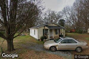 136 Hickory Dr, Startex, SC 29377