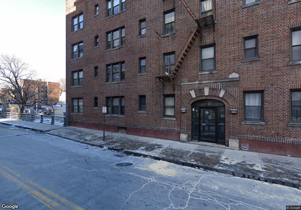 97 Caryl Ave unit 1C, Yonkers, NY 10705 - photo 1