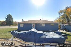 201 8th St NW, Kenmare, ND 58746