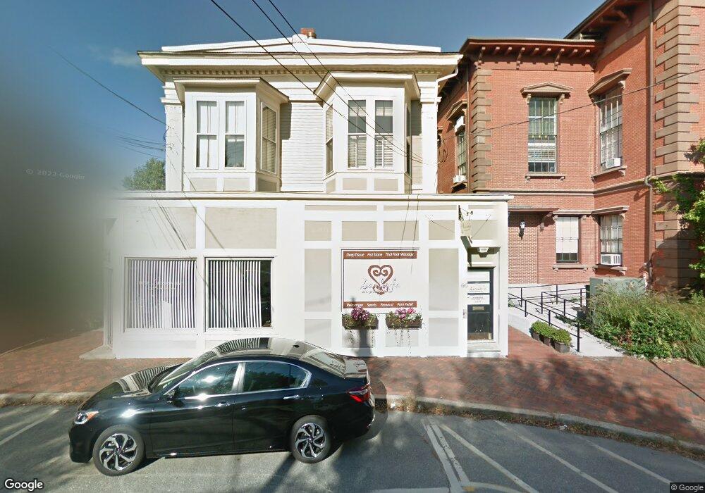 66 Pleasant St unit 3, Newburyport, MA 01950 - photo 1