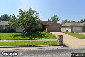 3348 E Swallow St, Springfield, MO 65804