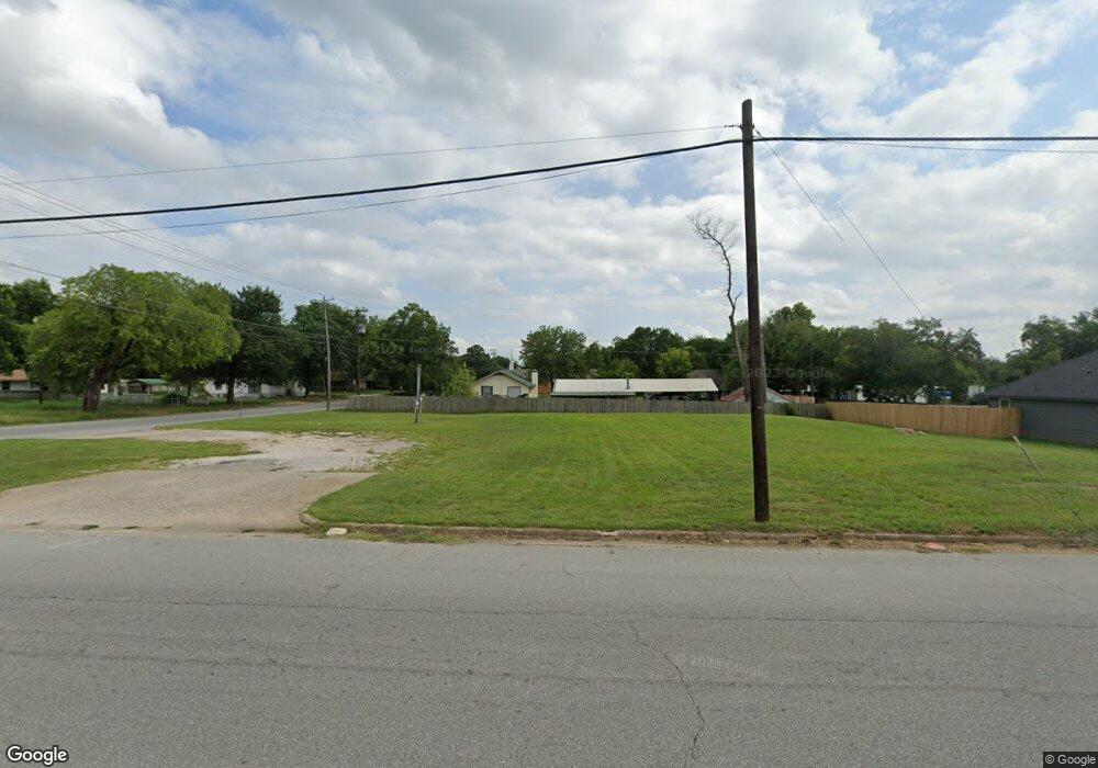 600 W Coffin St, Denison, TX 75020 - photo 1