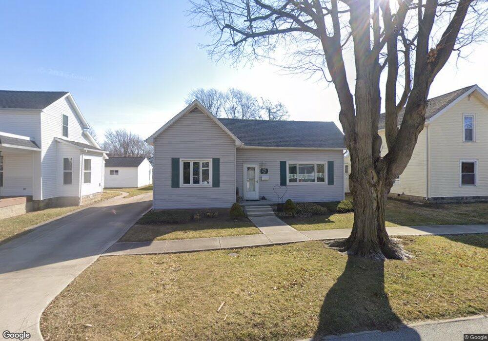 426 N Simon St, Ada, OH 45810 - photo 1