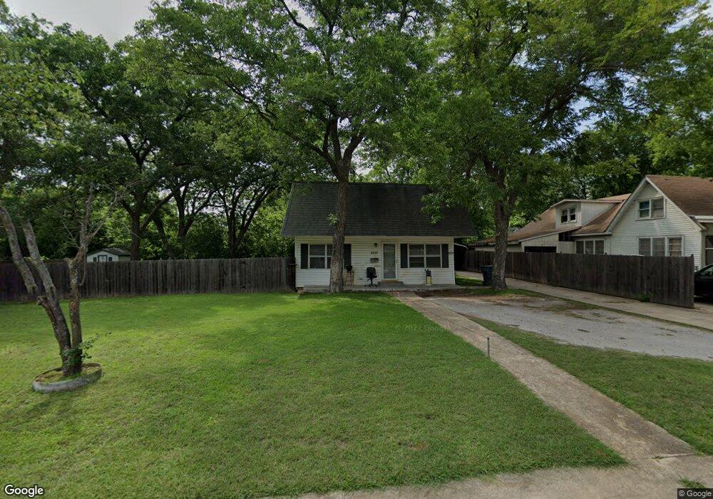 809 B St SE, Ardmore, OK 73401 - photo 1