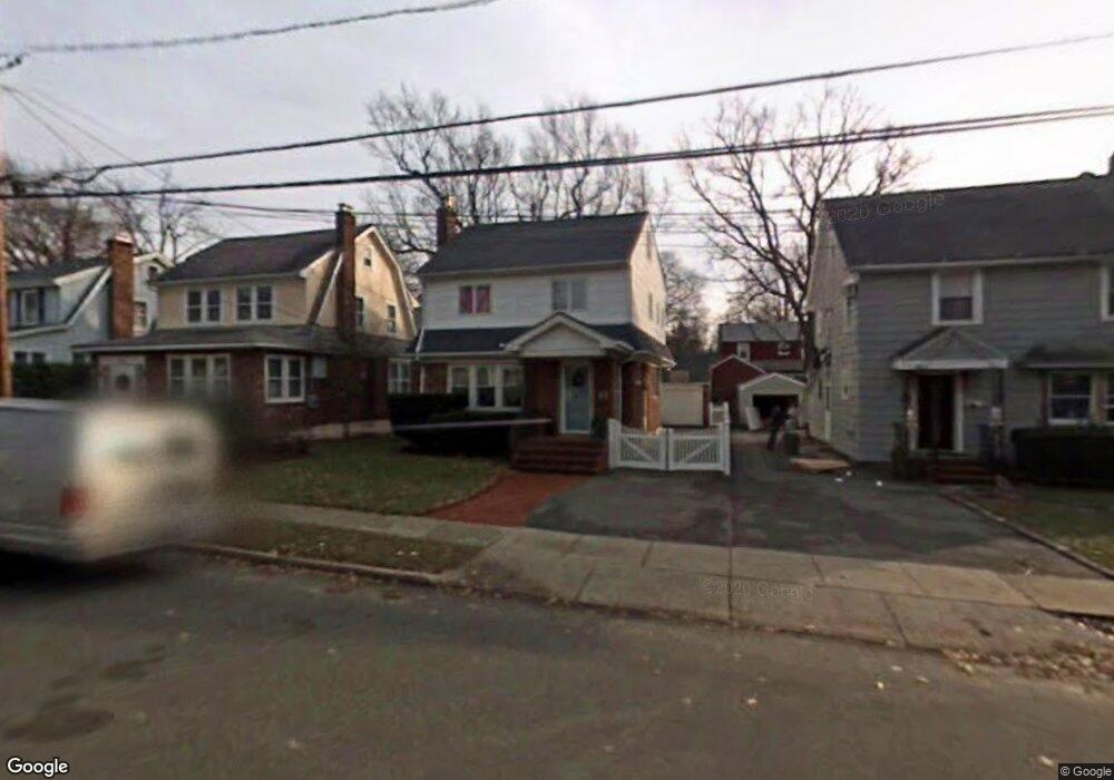 64 Bar Beach Rd, Port Washington, NY 11050 - photo 1