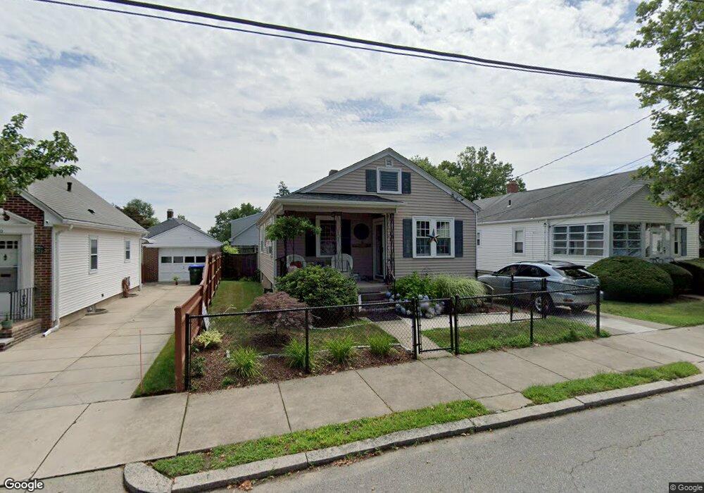 32 Hillview Ave, Providence, RI 02908 - photo 1