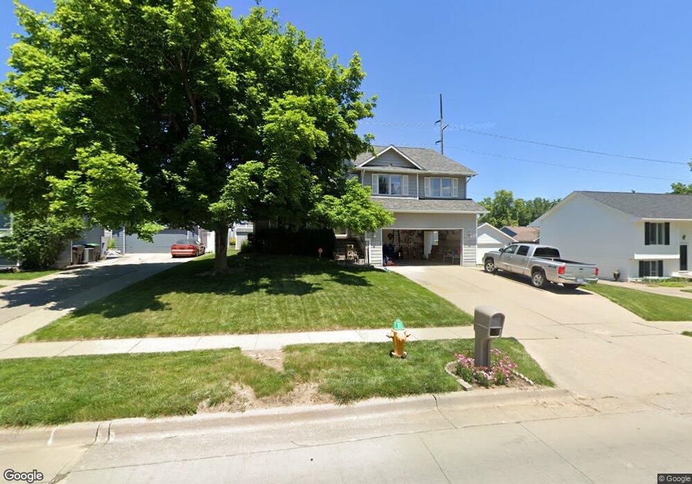 2208 E Marion St, Des Moines, IA 50320 - photo 1