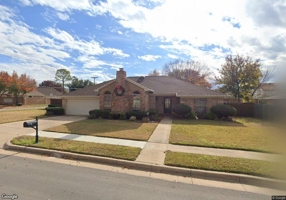 1140 Woodvale Dr, Bedford, TX 76021 - photo 1