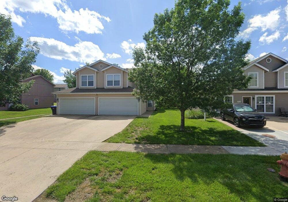2261 SW Romar Rd, Topeka, KS 66614 - photo 1