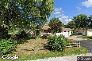 627 18th St, Silvis, IL 61282