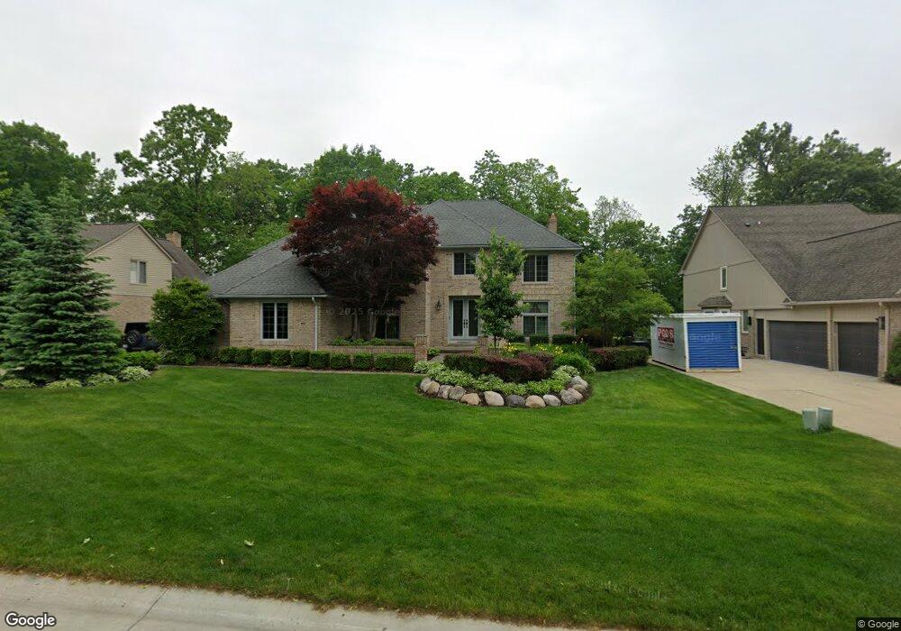 3242 Parkwood Dr, Rochester Hills, MI 48306 - photo 1