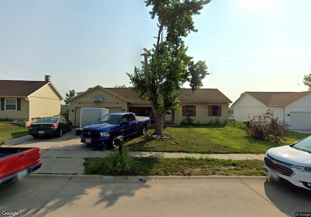 4320 Orchard Dr NW, Cedar Rapids, IA 52405 - photo 1