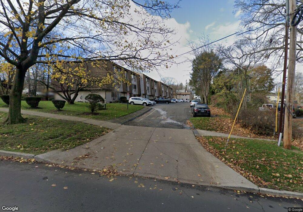 187 Flax Hill Rd unit D10, Norwalk, CT 06854 - photo 1