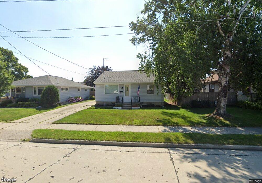 1224 S 31st St, Manitowoc, WI 54220 - photo 1