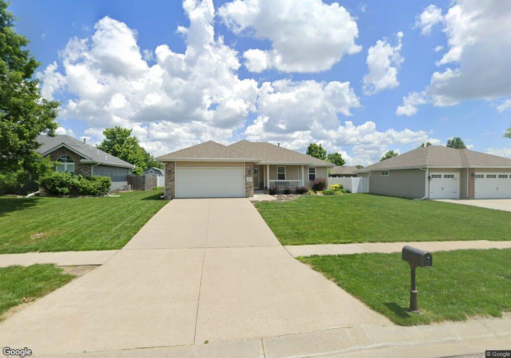 4520 SW Misty Harbor Dr, Topeka, KS 66610 - photo 1